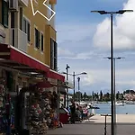 Bella Vista *